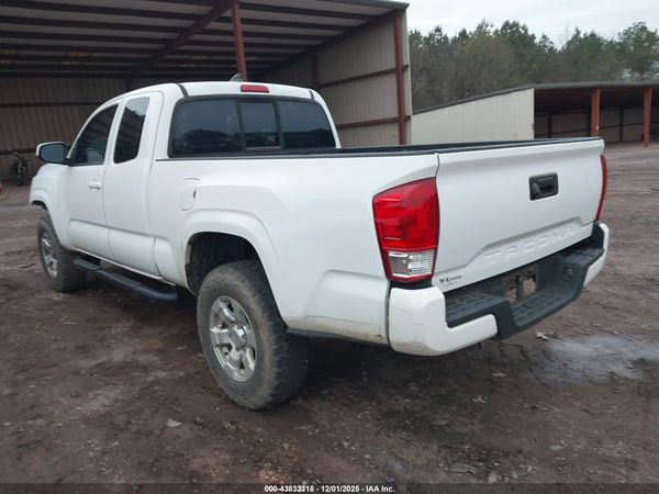 2017 TOYOTA TACOMA SR