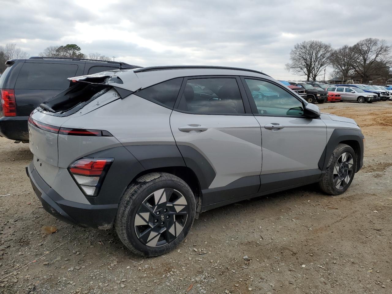 2024 HYUNDAI KONA SE