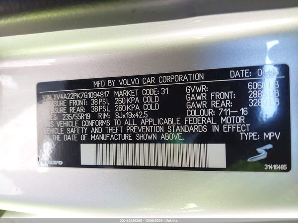 2016 VOLVO XC90 T6 MOMENTUM