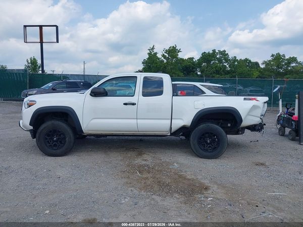 2022 TOYOTA TACOMA SR