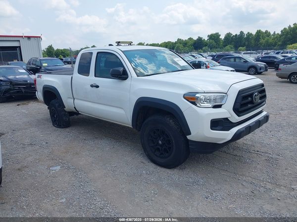 2022 TOYOTA TACOMA SR