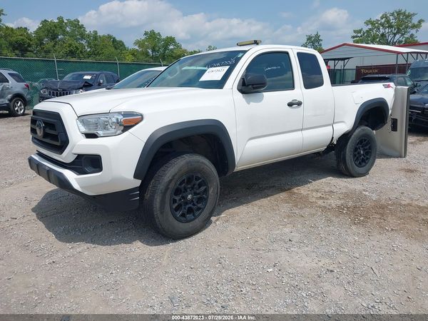 2022 TOYOTA TACOMA SR
