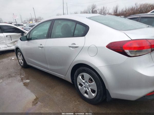 2017 KIA FORTE LX
