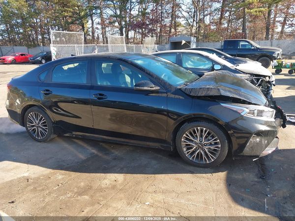 2024 KIA FORTE GT-LINE