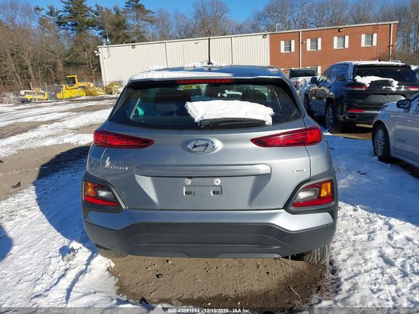 2021 HYUNDAI KONA SE