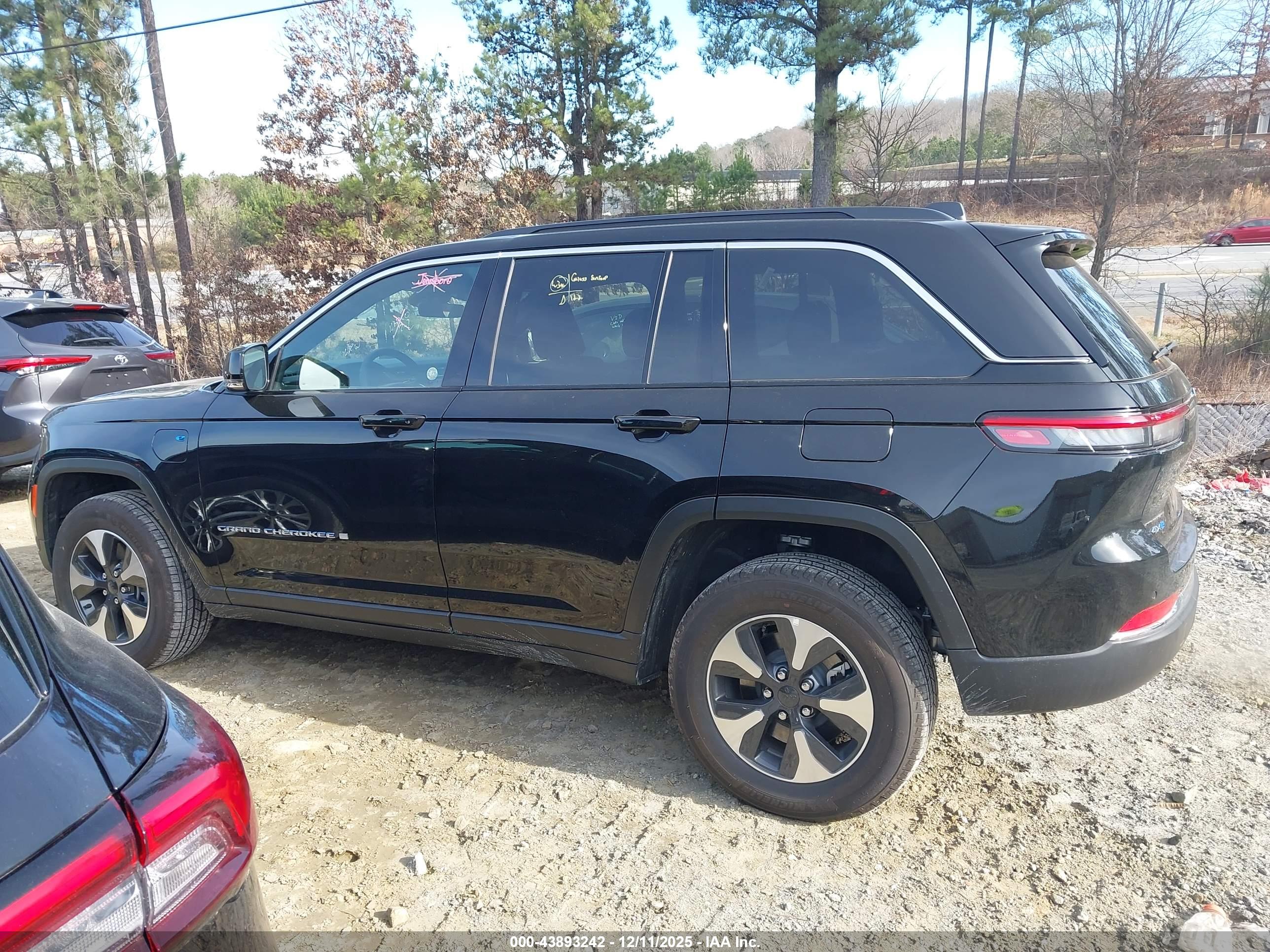 2025 JEEP GRAND CHEROKEE 4XE