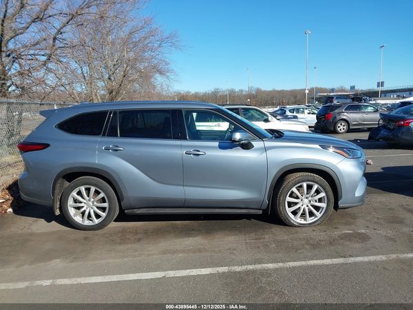2023 TOYOTA HIGHLANDER PLATINUM