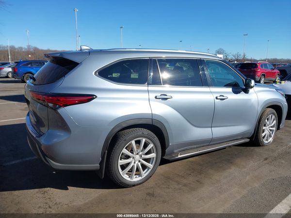 2023 TOYOTA HIGHLANDER PLATINUM