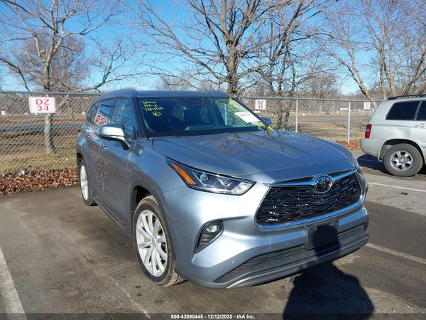 2023 TOYOTA HIGHLANDER PLATINUM