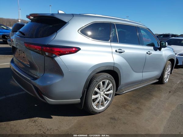 2023 TOYOTA HIGHLANDER PLATINUM