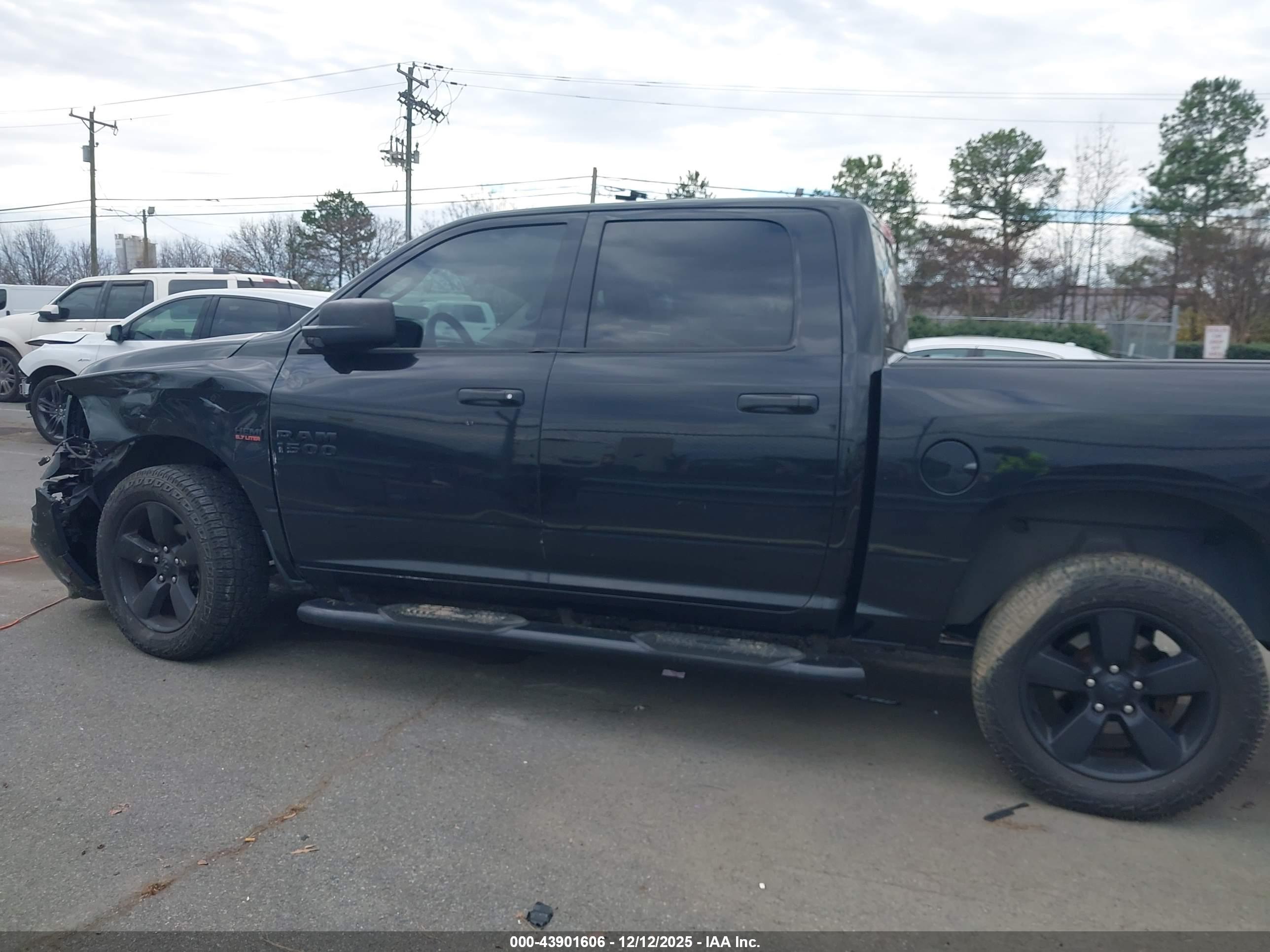 2016 RAM 1500 EXPRESS