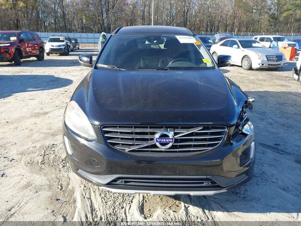 2017 VOLVO XC60 T5