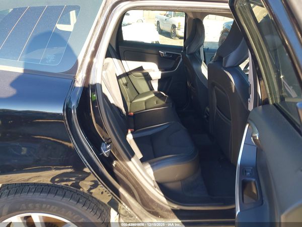 2017 VOLVO XC60 T5