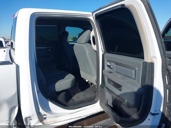 2018 RAM 3500 SLT  4X4 8' BOX — I7