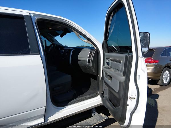 2018 RAM 3500 SLT  4X4 8' BOX — I8