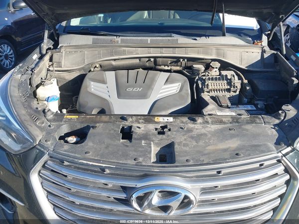 2017 HYUNDAI SANTA FE SE