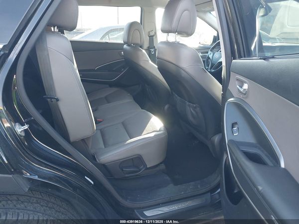 2017 HYUNDAI SANTA FE SE