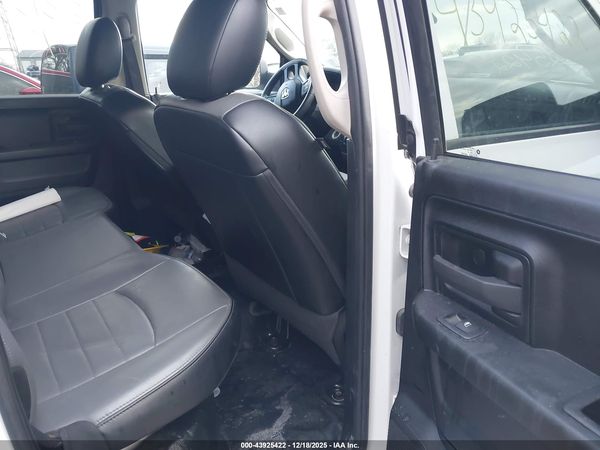 2022 RAM 1500 CLASSIC TRADESMAN  4X2 6'4 BOX