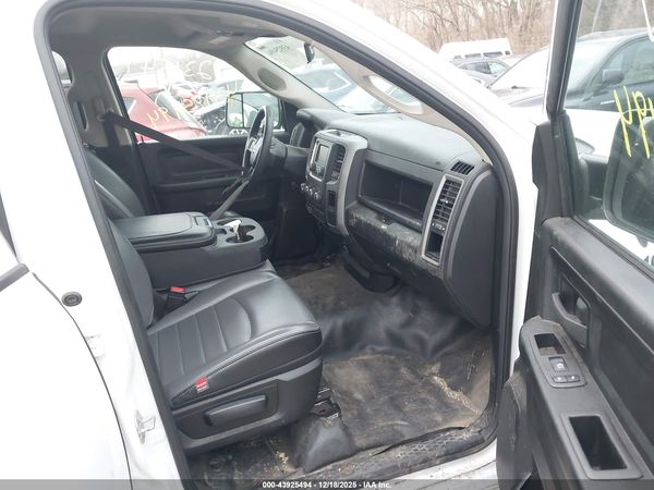 2022 RAM 1500 CLASSIC TRADESMAN  4X2 6'4 BOX