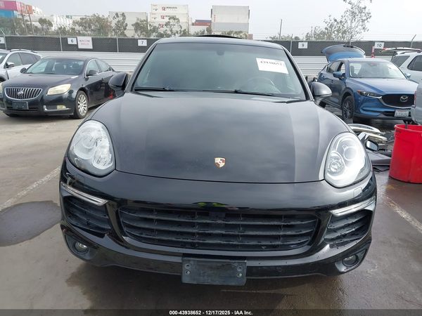 2017 PORSCHE CAYENNE PLATINUM EDITION
