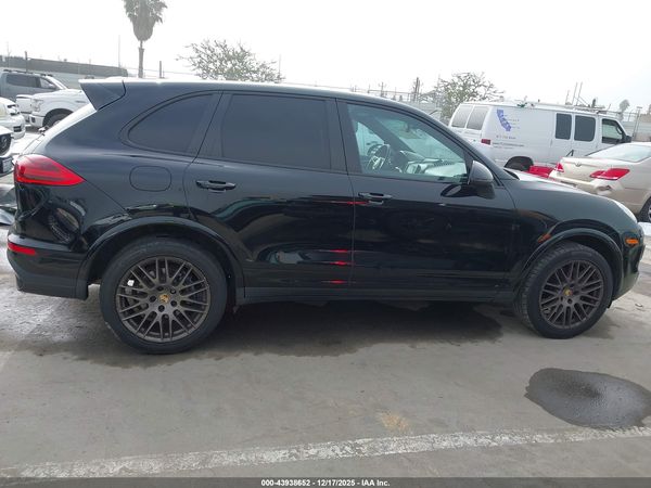2017 PORSCHE CAYENNE PLATINUM EDITION