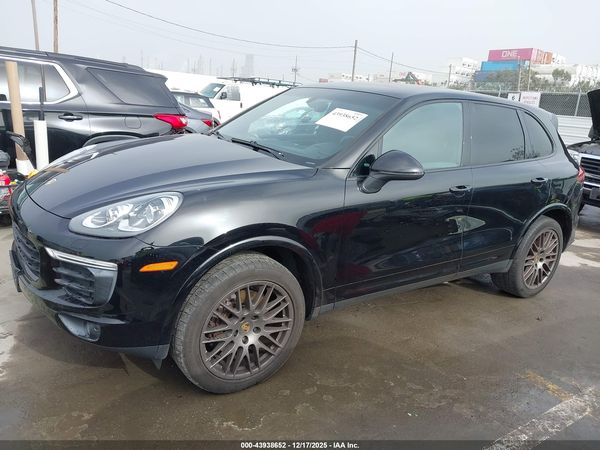 2017 PORSCHE CAYENNE PLATINUM EDITION
