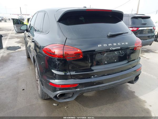 2017 PORSCHE CAYENNE PLATINUM EDITION