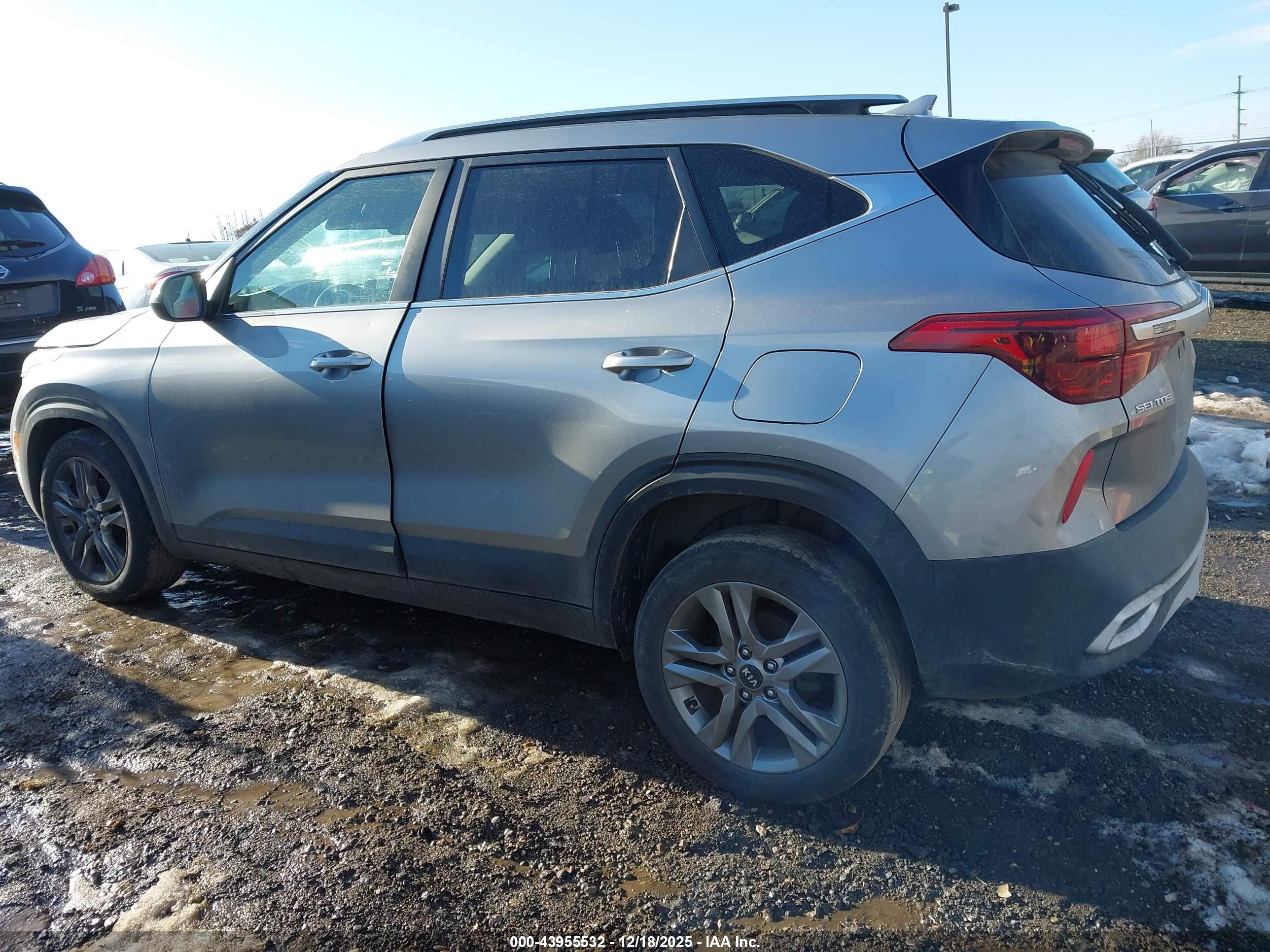 2021 KIA SELTOS S