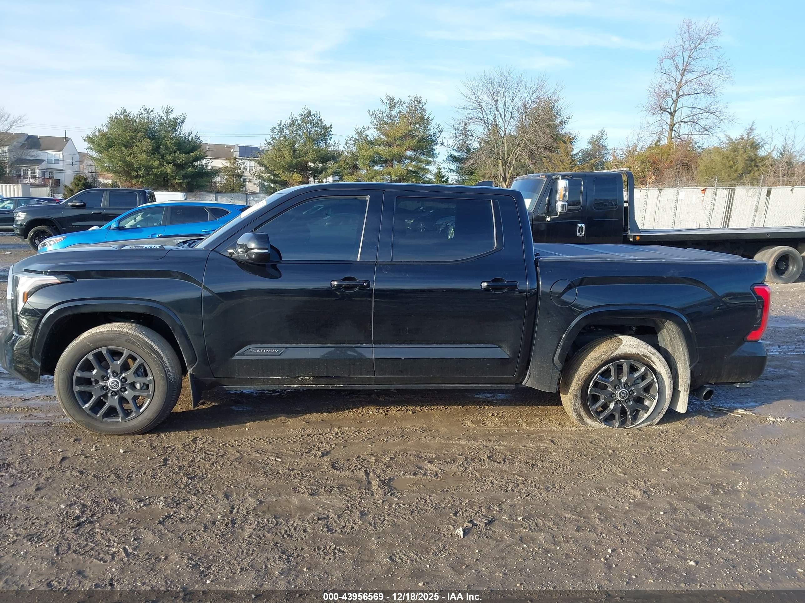 2024 TOYOTA TUNDRA HYBRID PLATINUM 4WD