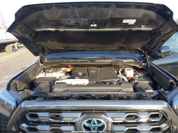 2024 TOYOTA TUNDRA HYBRID PLATINUM 4WD