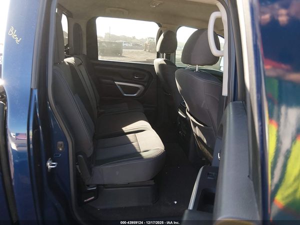2021 NISSAN TITAN SV 4X2 — I8
