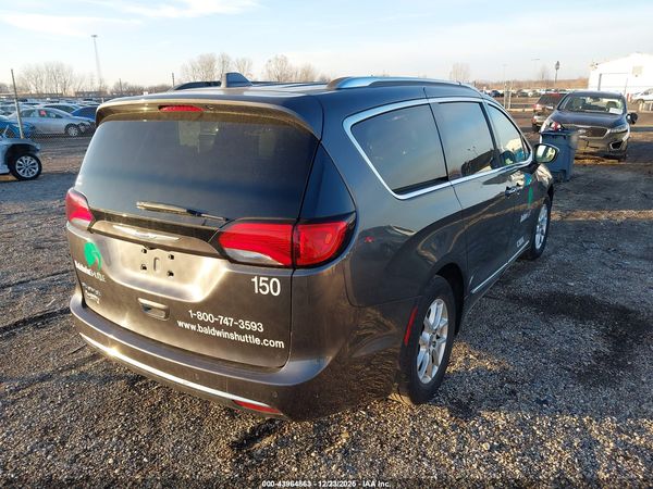 2020 CHRYSLER PACIFICA TOURING L — I4