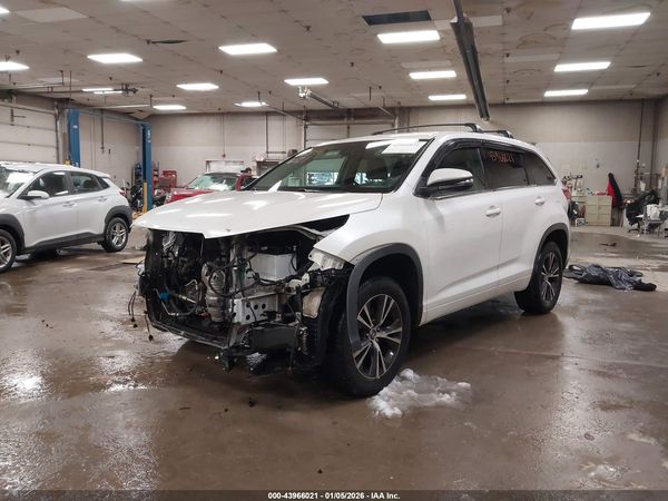 2017 TOYOTA HIGHLANDER LE PLUS