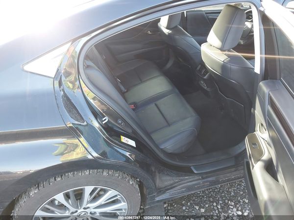2019 LEXUS ES 300H