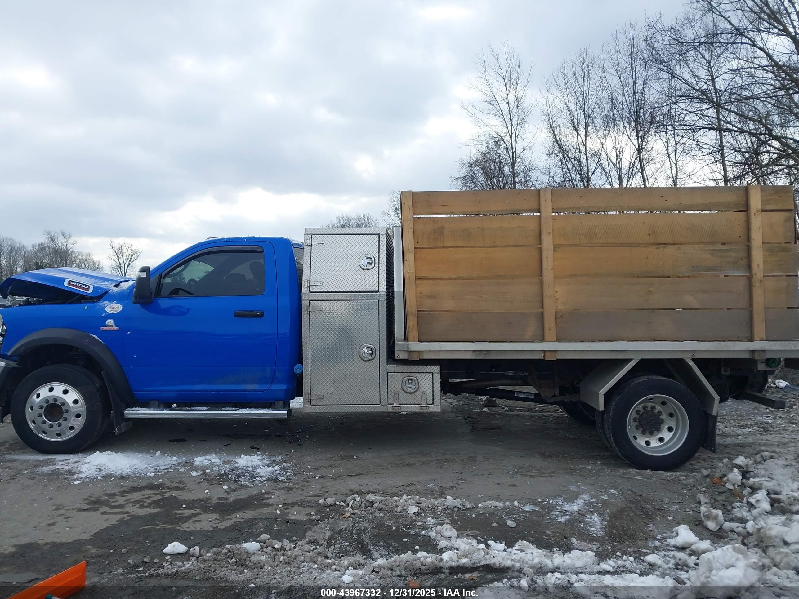 2024 RAM 5500 CHASSIS TRADESMAN/SLT