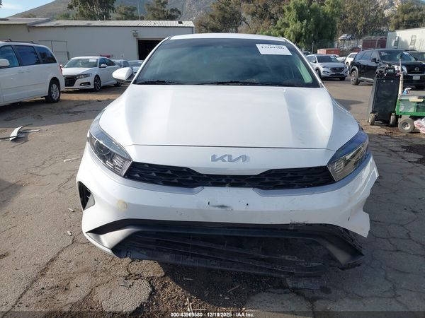 2023 KIA FORTE LXS