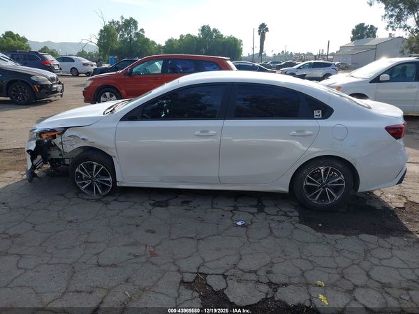 2023 KIA FORTE LXS