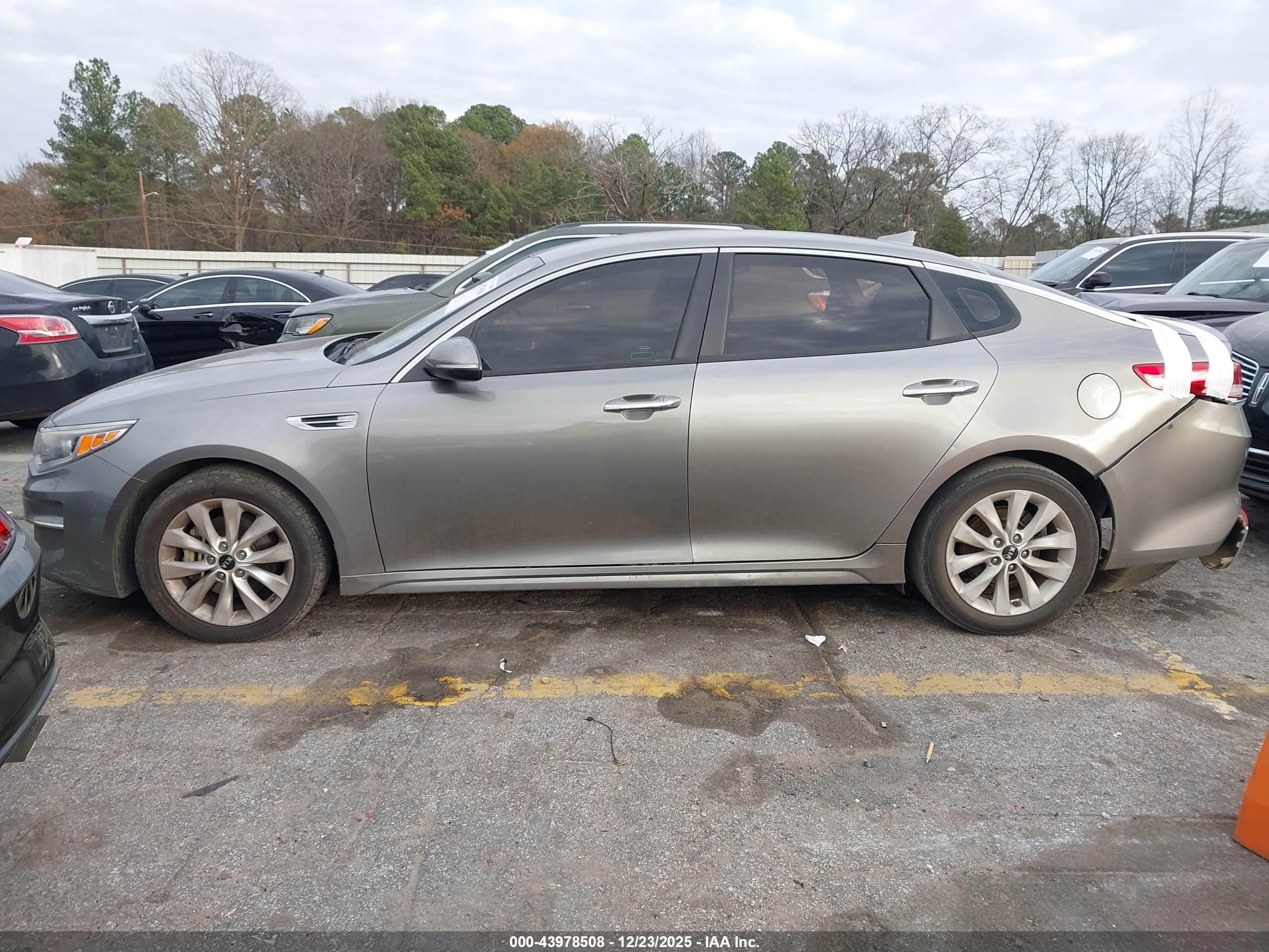 2017 KIA OPTIMA LX