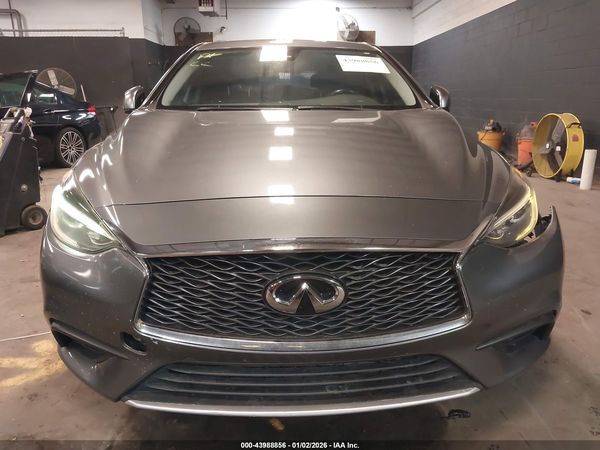 2018 INFINITI QX30 LUXURY