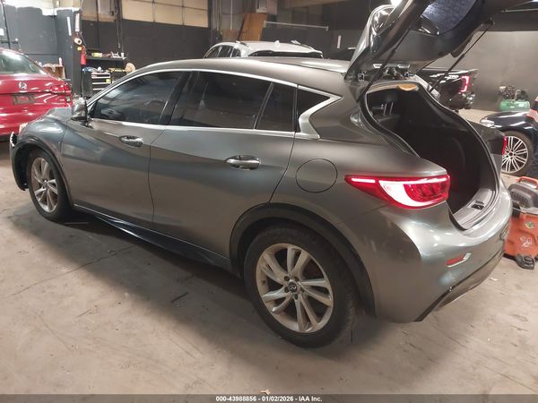 2018 INFINITI QX30 LUXURY