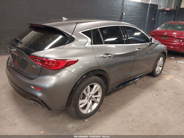 2018 INFINITI QX30 LUXURY
