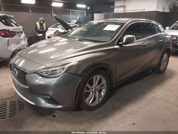 2018 INFINITI QX30 LUXURY