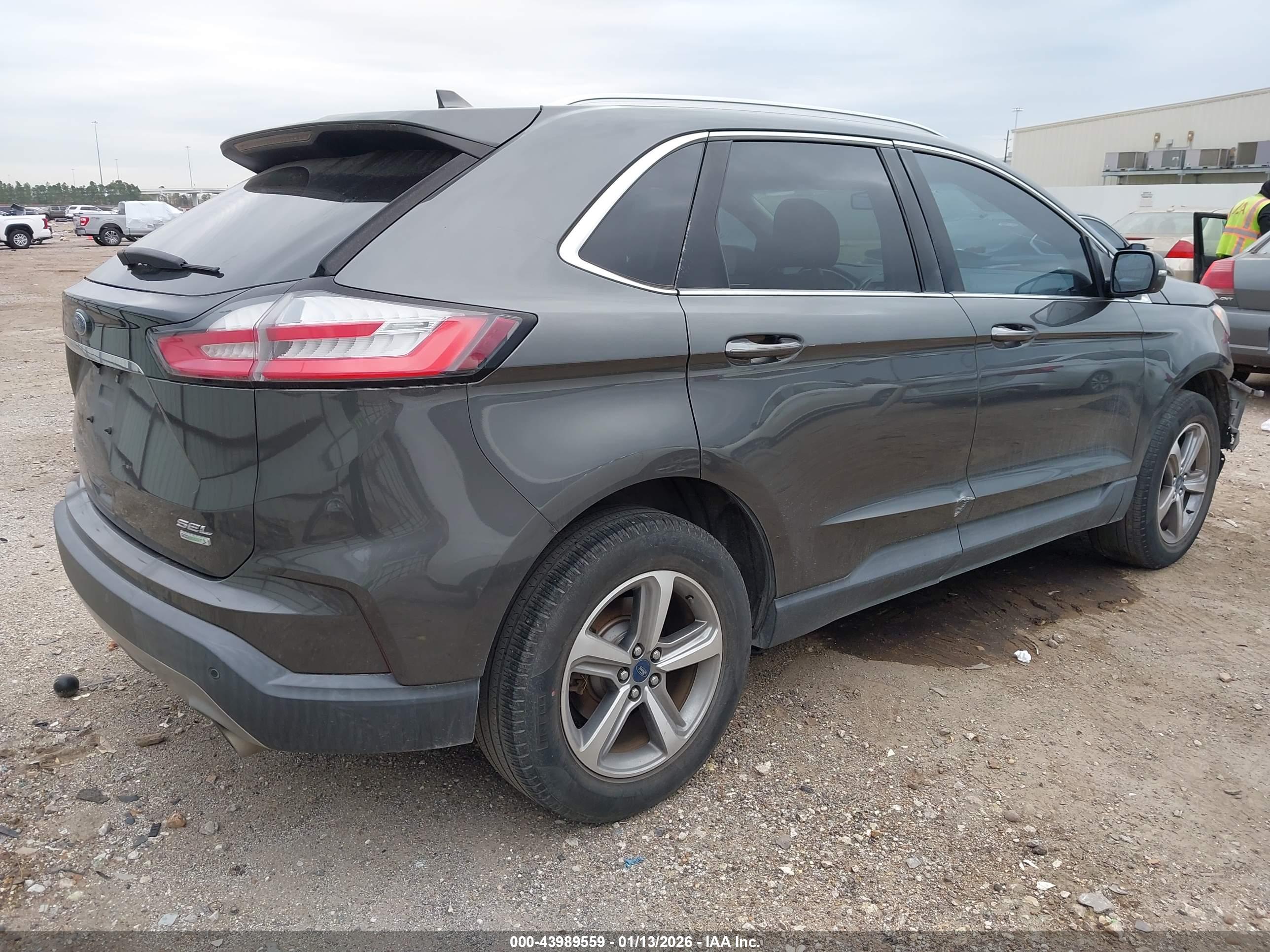 2019 FORD EDGE SEL — I4