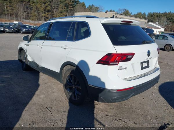 2022 VOLKSWAGEN TIGUAN 2.0T SE — I3