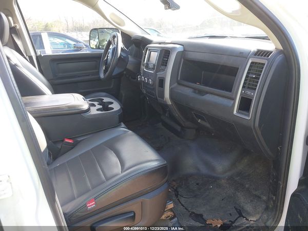 2023 RAM 1500 CLASSIC TRADESMAN  4X2 6'4 BOX