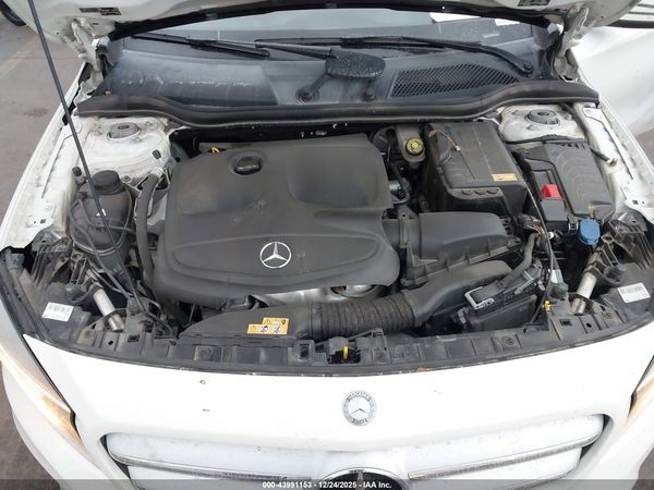 2015 MERCEDES-BENZ GLA 250 4MATIC