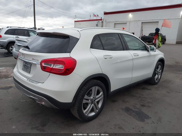 2015 MERCEDES-BENZ GLA 250 4MATIC