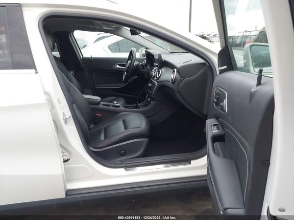 2015 MERCEDES-BENZ GLA 250 4MATIC