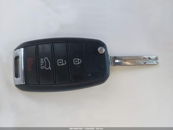 2016 KIA SEDONA L