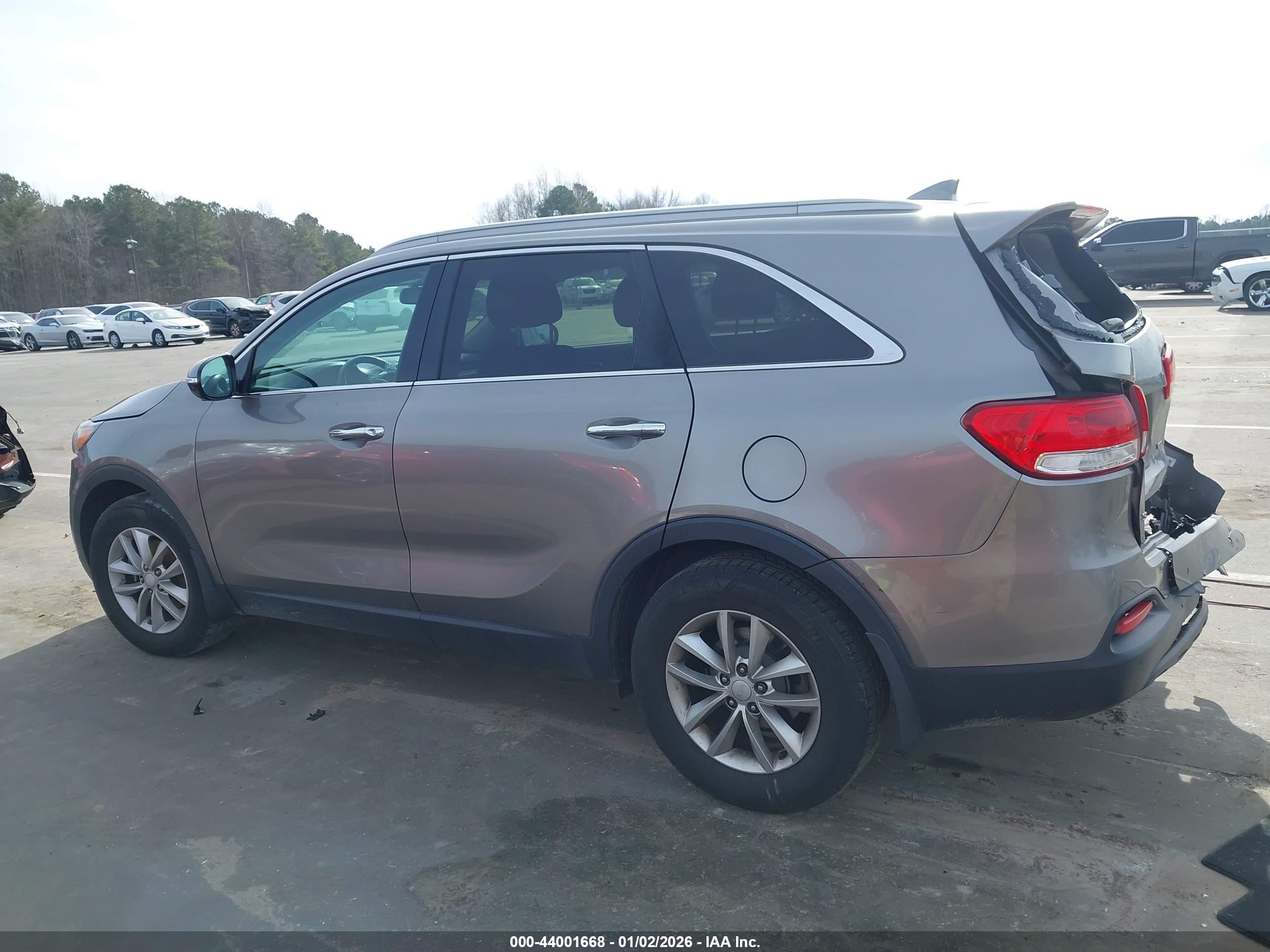 2016 KIA SORENTO 2.4L LX